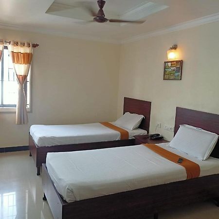 Sky Park Hotels Tiruppur Exteriér fotografie