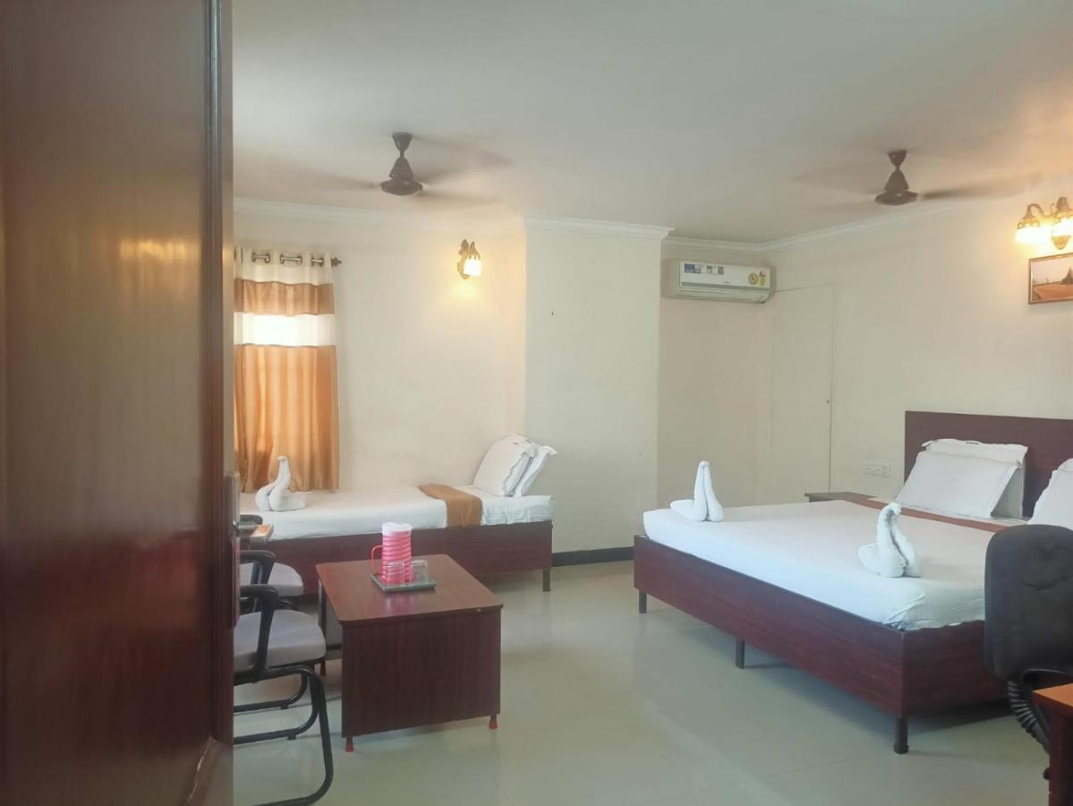 Sky Park Hotels Tiruppur Exteriér fotografie